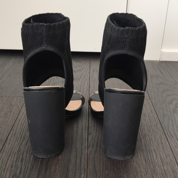 Zara Fabric Thick Black Heels - Picture 3 of 5